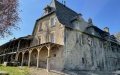 Façade après travaux : la terrasse est recréée, une baie est rouverte et la (...)